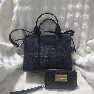 Marc Jacobs the Small Leather Tote Bag And Wallet Set